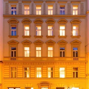 Apartman S42, Prága